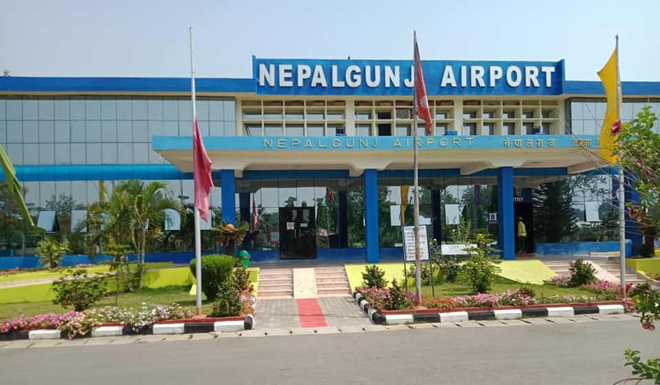 रूकुम उडेको जहाजका पाइलटले यात्रुलाई ‘ड्युटी सकियो’ भनेर नेपालगञ्जमा अवतरण गराएपछि…