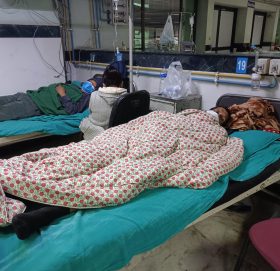 उपचार अभाबमा अलपत्र खडकको राष्ट्रिय ट्रमा सेन्टरमा उपार हुँदै