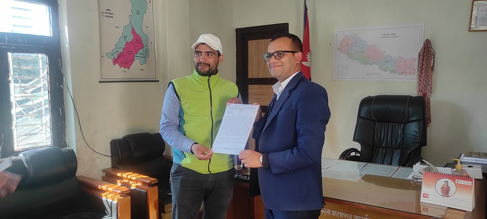 खाद्य अधिकार संजाल बाजुराद्धारा जिल्ला प्रशासनमा बुझायो ११ बुदे ज्ञापन पत्र