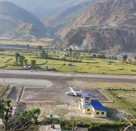 बझाङ बिमानस्थलमा फेरी १२ लाख छुट्टाइयो:अहिले सम्म राम्रो धेरबार नबनेको स्थानियको गुनासो