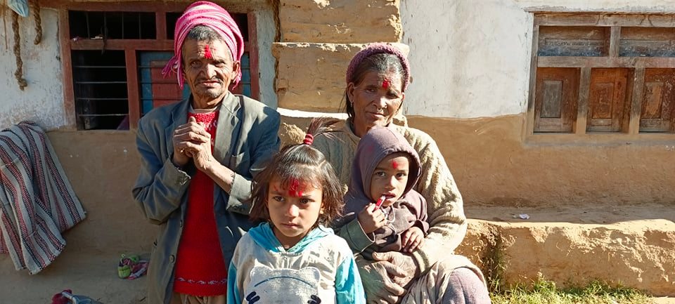 आमा र बुवाले दोस्रो बिहे गरेपछि दुइ भाइबहिनि शाहाराबिहिनि