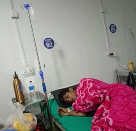 आर्थिक अभाबमा अलपत्र बाजुराका मिनको अप्रेसन र उपचार