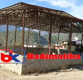 मार्तडीमा रहेको बहुउद्धेश्यीय कभर्डहल निर्माण सम्पन्न नहुदै अलपत्र