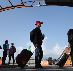 चार गुणाले बढ्यो विदेश जानेको संख्या