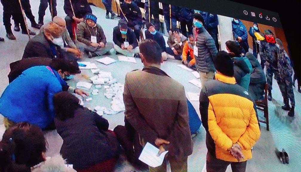 काँग्रेस महाधिशवेन : केन्द्रीय सदस्यको मतगणना हुँदै