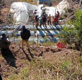 गन्तब्यमा पुगी फर्किने क्रममा बझाङमा जिप दुर्घटना:घाईते सवारीधनी उपचारका लागी घनगढी रिफर