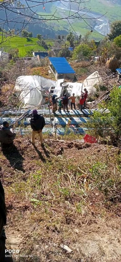 गन्तब्यमा पुगी फर्किने क्रममा बझाङमा जिप दुर्घटना:घाईते सवारीधनी उपचारका लागी घनगढी रिफर