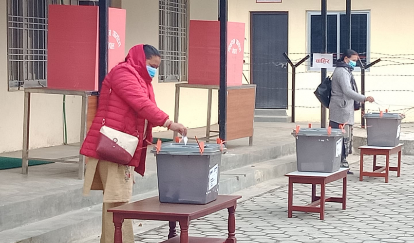 सुदूरपश्चिममा राष्ट्रिय सभाको निर्वाचन सुरु