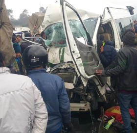 धनगढी आइरहेको हायस दुर्घटना: घाइते १६ जनाको पहिचान खुल्यो (नामसहित)