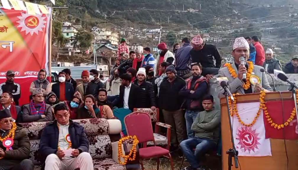 शेर बहादुर देउवाको भाग्यमा प्रधानमन्त्री हुन लेखीएको होइन, चोलेन्द्रको कृपा हो : केन्द्रीय सदस्य थापा