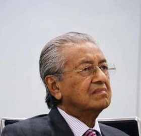 मलेसियाका पूर्व प्रधानमन्त्री महाथिर अस्पताल भर्ना