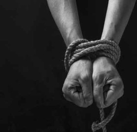 कैलालीमा हतकडीसहित युवक फरार