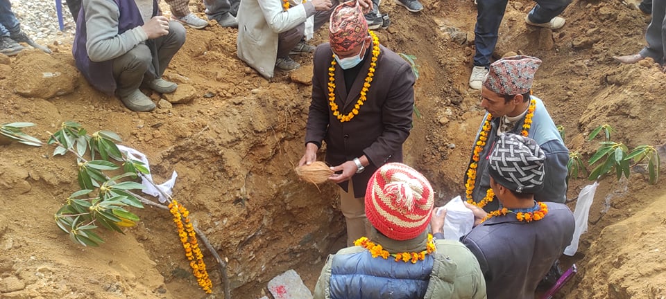 बडिमालिका नगरपालिकामा ५ कराेड भन्दा बढिकाे लागतमा फनपार्क बन्दै, सासंद थापाद्धारा शिलान्याश