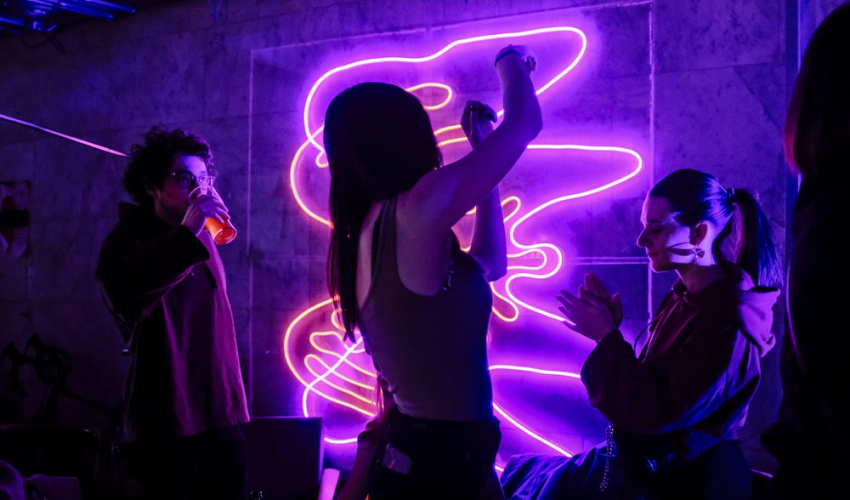 डान्स बार र दोहोरी बन्द गर्ने सरकारको निर्णय