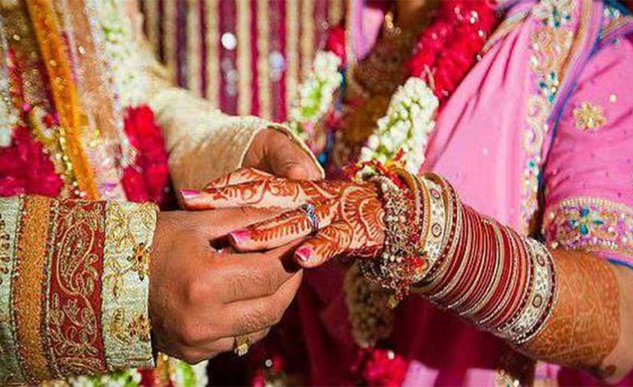 सय वर्षका वृद्धले जन्मदिनमै गरे यस्तो बिहे !