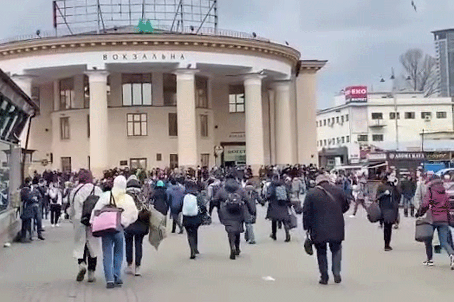 युक्रेनका नेपालीलाई  पोल्याण्ड वा हंगेरीतर्फ लाग्न वर्लिन दूतावासको सुझाव