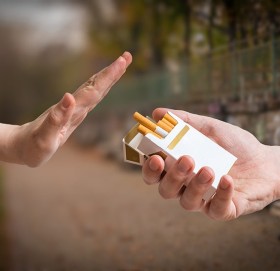 धूम्रपानको लत छाड्न सक्नु भएन ? यो हो सजिलो उपाय