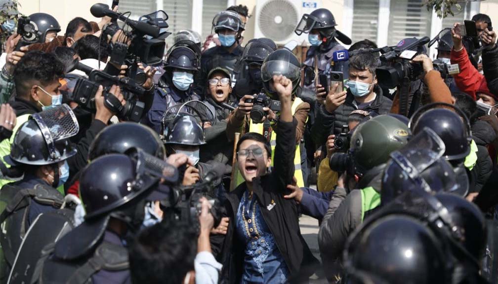 काठमाडौंमा एमसीसीविरुद्ध प्रदर्शन गर्ने १३७ जना पक्राउ