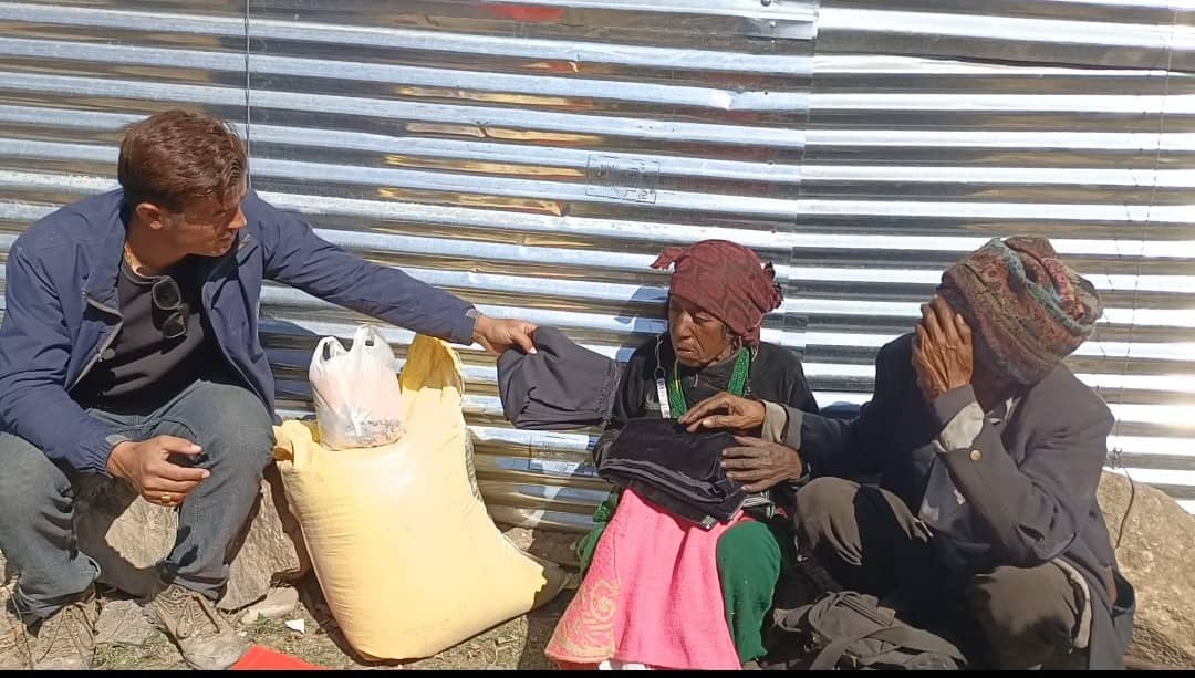 बडिमालिका मिडिया हाउस द्धारा महिला दिवसको अबसरमा बिपन्न महिलालाई सहयोग