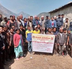 बाजुराको हिमाली गाउँपालिका १ नेटामा सार्बजनिक बहस कार्यक्रम सम्पन्न