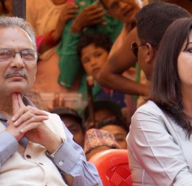 करिष्माले किन छाडिन् बाबुरामको साथ ?