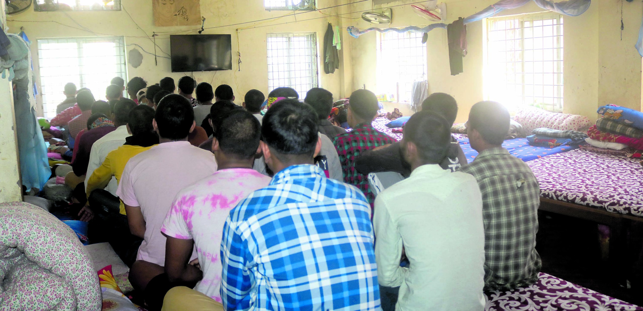 ४० नाबालक गैरकानुनी थुनामा