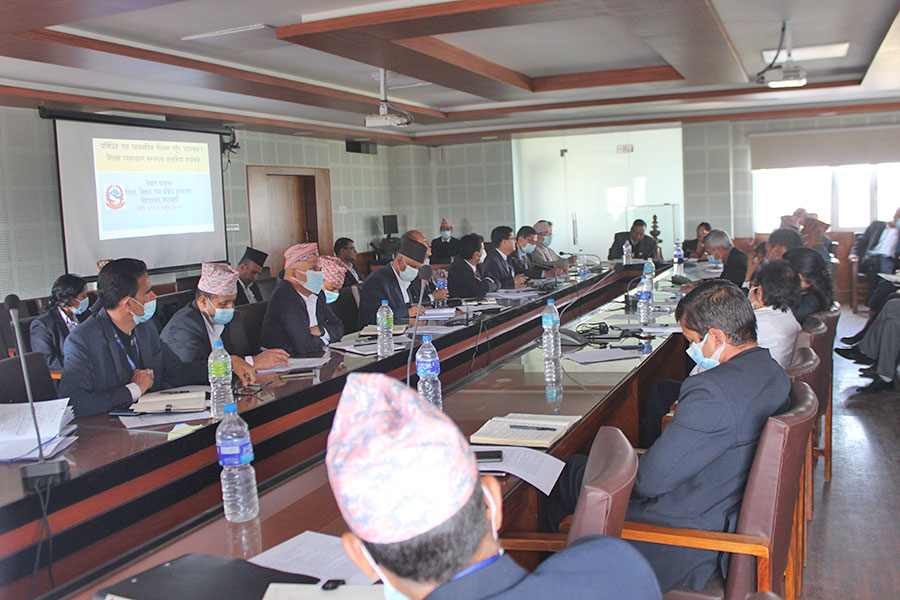 सीटीईभीटी र सामुदायिक विद्यालयको पाठ्यक्रम एउटै बनाइने