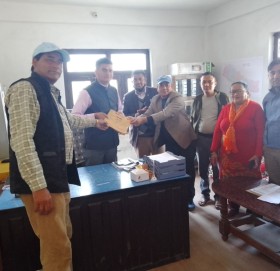 निर्माण व्यवसायी संघ द्धारा जिल्ला प्रशासनलाइ ज्ञापन – पत्र