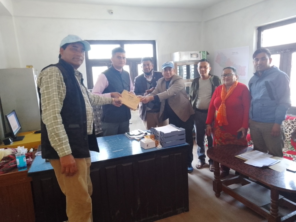 निर्माण व्यवसायी संघ द्धारा जिल्ला प्रशासनलाइ ज्ञापन – पत्र