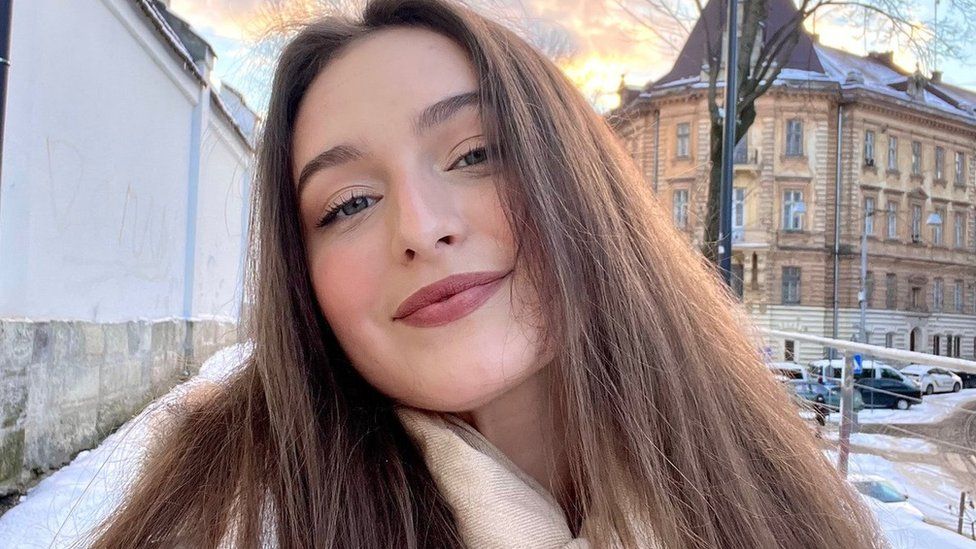 युक्रेन संकटमा भाइरल बनेकी टिकटक स्टार