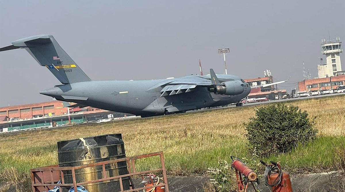 अमेरिकी सेनाको कार्गो जहाज काठमाडौं आएपछि सामाजिक सञ्जालमा तरंग!