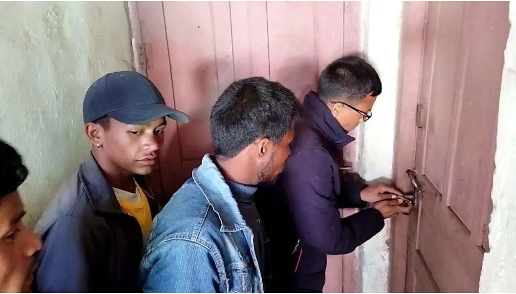 बडीमालिका ९ को वडा कार्यालयमा स्थानीयद्धारा ताला बन्दी