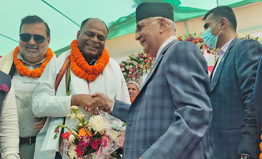 वीरगञ्जका मेयर एमालेमा प्रवेश, भने – जसपा जातिवादी भयो