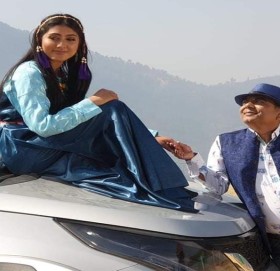 एउटै गीतमा १५० भन्दा बढी ड्रेस परिवर्तन गरेर गीत छायांकन