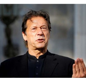 पाकिस्तानी प्रधानमन्त्री इमरान खानको पद धरापमा