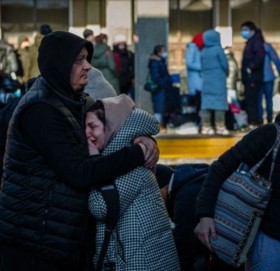 युद्ध सुरु भएपछि ६ लाख ६० हजारले छोडे युक्रेन