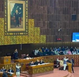 पाकिस्तानमा नयाँ प्रधानमन्त्री सोमबार चुनिने