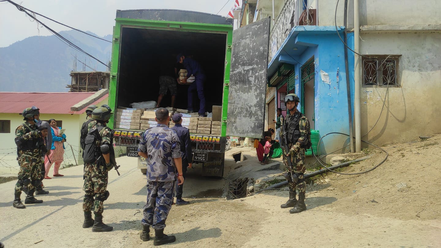 स्थानिय तह निर्बाचन : बाजुरामा मतपत्र आईपुगे