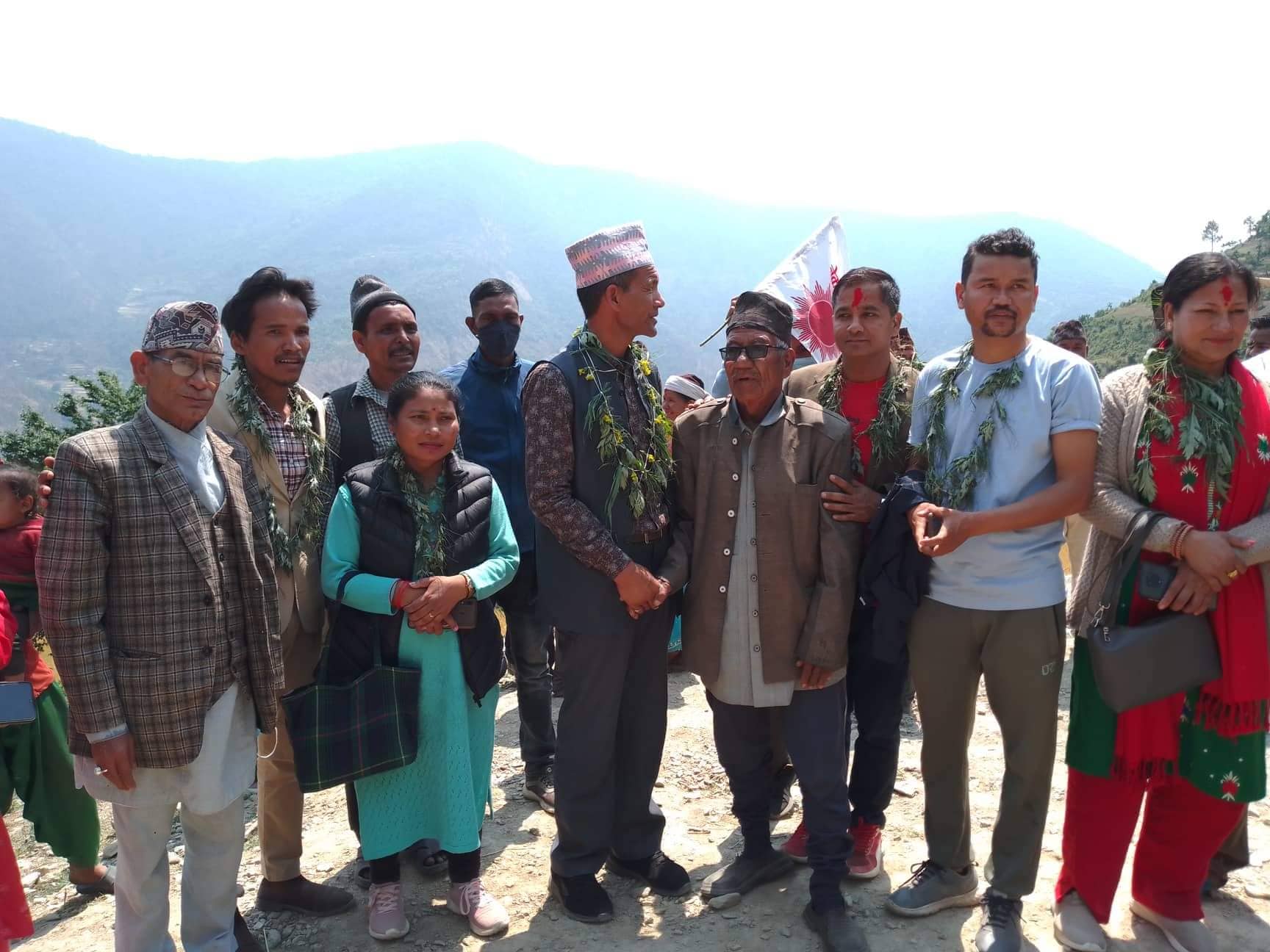 जयपृथ्वीमा तीव्र बन्दै एमालेको घरदैलो अभियान