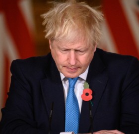 बेलायतका प्रधानमन्त्रीलाई प्रहरीले जरिवाना तिराउने