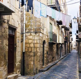 जहाँ किन्न पाइन्छ १ सय ३६ रुपैयाँमा सिङ्गै घर !