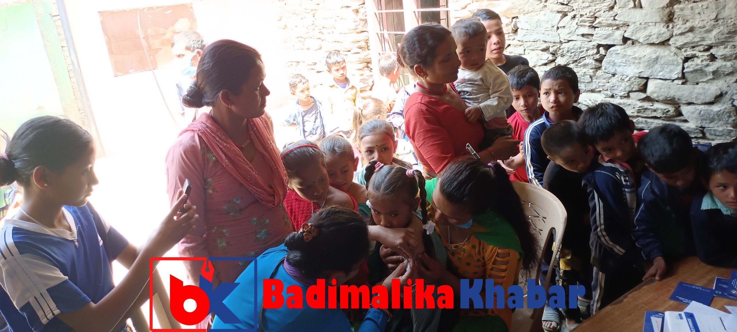 बाजुरामा टाइफाइड विरुद्धको खोप लगाउन शुरु