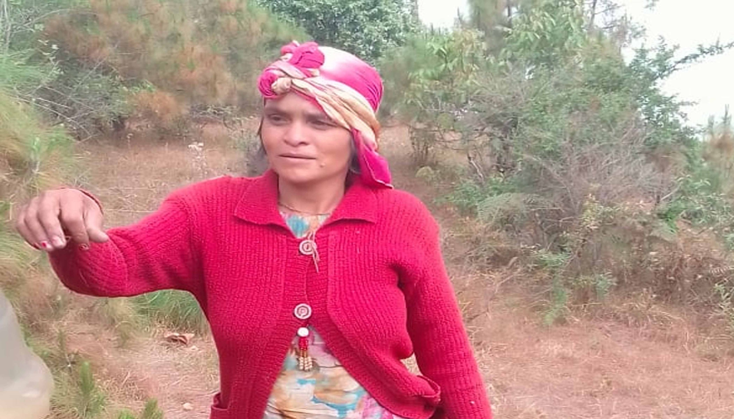 रुकुमकी एक महिला काभ्रेकाे जंगलमा बिबारिसे अबस्थामा फेला