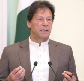 विश्वासको मत गुमाएपछि पदमुक्त भए इमरान खान