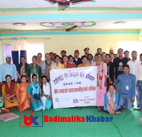 बाजुरामा बैशाख ४ बाट बालबालिकालाई टाइफाइडविरुद्धको खोप लगाइदै