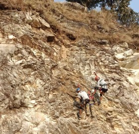 नेपाली सेनाद्धारा बिपत र दुर्घटनाको उद्धार सम्बन्धी डेमो प्रर्दशन