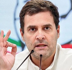 मोदीले भारतलाई बोल्न नपाउने देश बनाएको गान्धीको आरोप