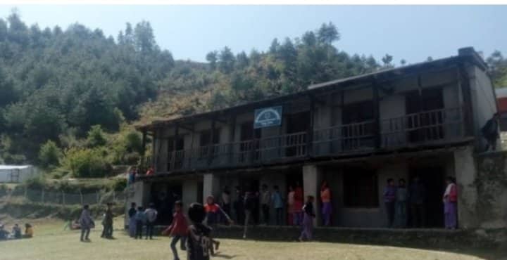 बझाङको दुई मतदान केन्द्रमा शंकास्पद बस्तु राखेको पाइयो