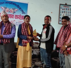 प्रेस चौतारी बाजुराद्धारा बडिमालिका नगरपालिकाका जनप्रतिनिधीलाई बधाई तथा सम्मान