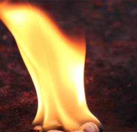 कलियुगका राम ! पत्नीको अग्नि परीक्षा लिन हत्केलामा कपूर जलाए !